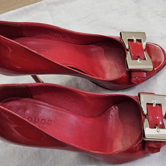 Authentic Gucci Red Patent Leather Peep Toe Pumps 5.5 B - Picture 4 of 16